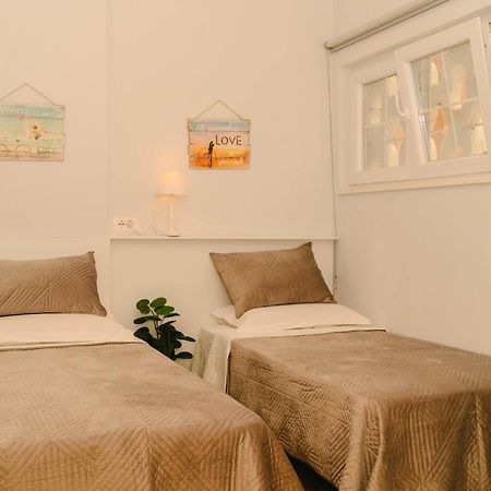 Studio Flat In Heart Of Tirana Eksteriør billede