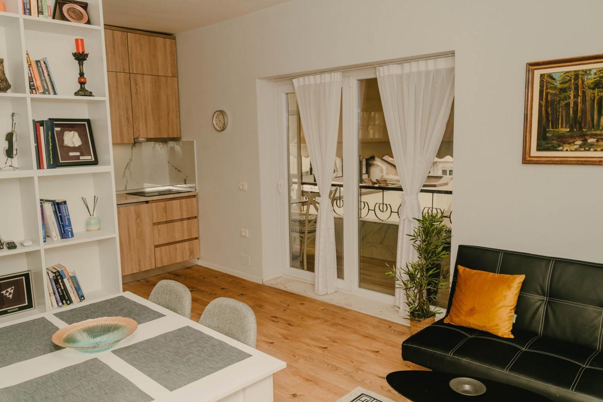 Studio Flat In Heart Of Tirana Eksteriør billede