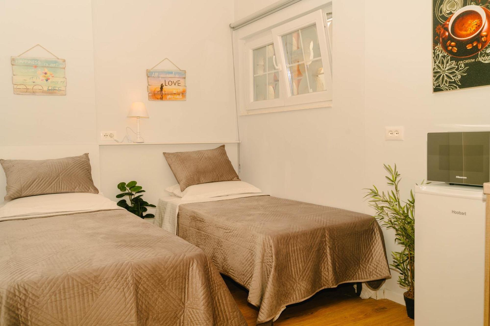 Studio Flat In Heart Of Tirana Eksteriør billede